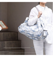 Carica l'immagine nel visualizzatore di Gallery, Shupatto - Compact Bag L - Ukigumo