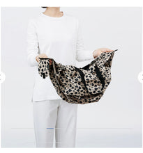 Carica l'immagine nel visualizzatore di Gallery, Shupatto - Compact Bag M - Kokage