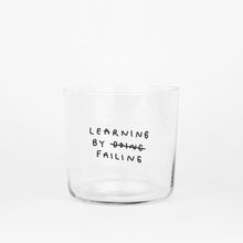 Carica l'immagine nel visualizzatore di Gallery, Bicchiere Learning by failing- size M