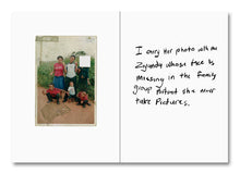 Carica l'immagine nel visualizzatore di Gallery, Libro I carry Her Photo with Me - Lindokuhle Sobekwa