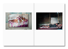 Carica l'immagine nel visualizzatore di Gallery, Libro I carry Her Photo with Me - Lindokuhle Sobekwa