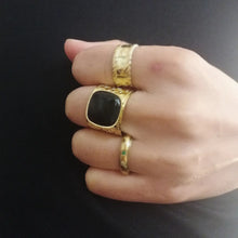 Carica l'immagine nel visualizzatore di Gallery, Anello grande Nero lavorazione squame