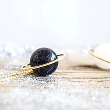 Carica l'immagine nel visualizzatore di Gallery, Collana pendente Saturn