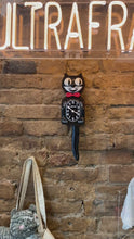 Carica e avvia il video nel visualizzatore di galleria, Kit Cat Clock - l’Originale! Orologio Gatto