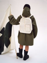 Carica l'immagine nel visualizzatore di Gallery, Olend Backpacks Zaino Cousteau Sabbia