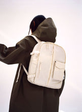 Carica l'immagine nel visualizzatore di Gallery, Olend Backpacks Zaino Cousteau Sabbia