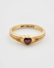 Carica l'immagine nel visualizzatore di Gallery, Fable England - Anello sigillo a forma di cuore
