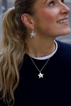 Carica l'immagine nel visualizzatore di Gallery, AVA Atelier - Collana Stella Argento con perla
