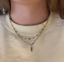 Carica l'immagine nel visualizzatore di Gallery, Collana doppia Piuma
