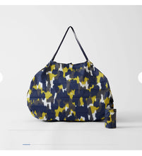 Carica l&#39;immagine nel visualizzatore di Gallery, Shupatto - Compact Bag L - Kokage
