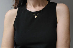 Collana Orecchio Surrealista
