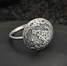 Carica l&#39;immagine nel visualizzatore di Gallery, Anello Luna Piena Argento

