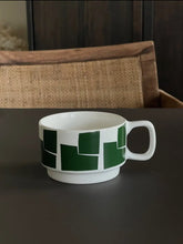 Carica l'immagine nel visualizzatore di Gallery, Tazza Sisi - grafica Green
