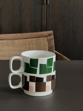 Carica l'immagine nel visualizzatore di Gallery, Tazza Sisi - grafica Green
