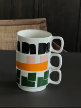 Carica l'immagine nel visualizzatore di Gallery, Tazza Sisi - grafica Black
