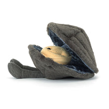 Carica l&#39;immagine nel visualizzatore di Gallery, Jellycat - Amuseables Michelle Mussel
