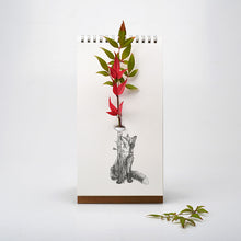 Carica l&#39;immagine nel visualizzatore di Gallery, Flip Vase - Wild
