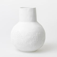 Carica l&#39;immagine nel visualizzatore di Gallery, Vaso Grande A Walk in the Park

