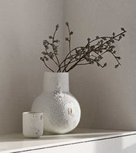 Carica l&#39;immagine nel visualizzatore di Gallery, Vaso Grande A Walk in the Park
