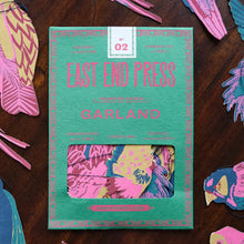 Carica l&#39;immagine nel visualizzatore di Gallery, East End Press - Ghirlanda Uccelli Tropicali
