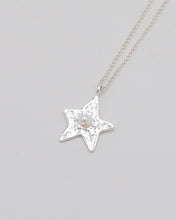 Carica l'immagine nel visualizzatore di Gallery, AVA Atelier - Collana Stella Argento con perla
