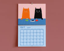 Carica l'immagine nel visualizzatore di Gallery, DasBrooklyn - Calendario da parete Murri the Grumpy Cat
