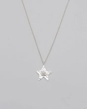 Carica l'immagine nel visualizzatore di Gallery, AVA Atelier - Collana Stella Argento con perla
