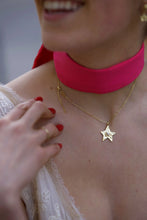 Carica l'immagine nel visualizzatore di Gallery, AVA Atelier - Collana Stella Oro con perla
