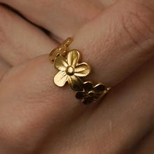 Carica l&#39;immagine nel visualizzatore di Gallery, Anello Fiorito
