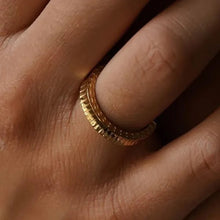 Carica l&#39;immagine nel visualizzatore di Gallery, Anello Alba
