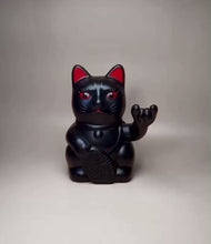 Carica e avvia il video nel visualizzatore di galleria, Angry Cat Rock - Gatto Corna
