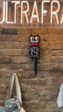 Carica e avvia il video nel visualizzatore di galleria, Kit Cat Clock - l’Originale! Orologio Gatto
