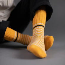 Carica l&#39;immagine nel visualizzatore di Gallery, Calzini  Thunders Love - Marine Collection - Yellow

