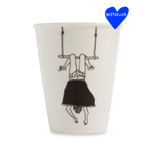 Carica l&#39;immagine nel visualizzatore di Gallery, Mug Ragazza Trapezista
