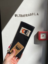 Carica l&#39;immagine nel visualizzatore di Gallery, Ykra Astuccio Nero
